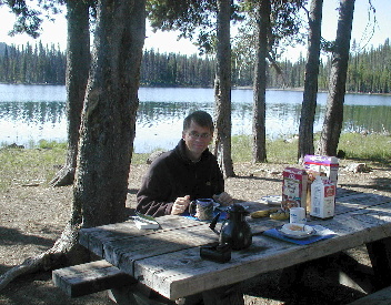 Volker am Fr�hst�ckstisch